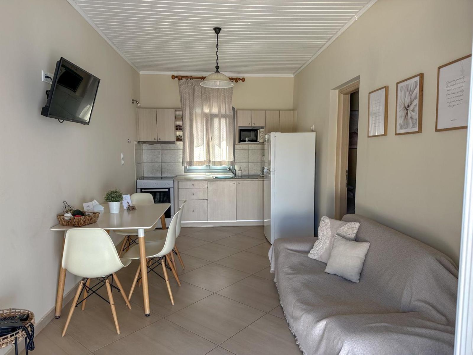 Louiza Apartments Pyrgi  Экстерьер фото